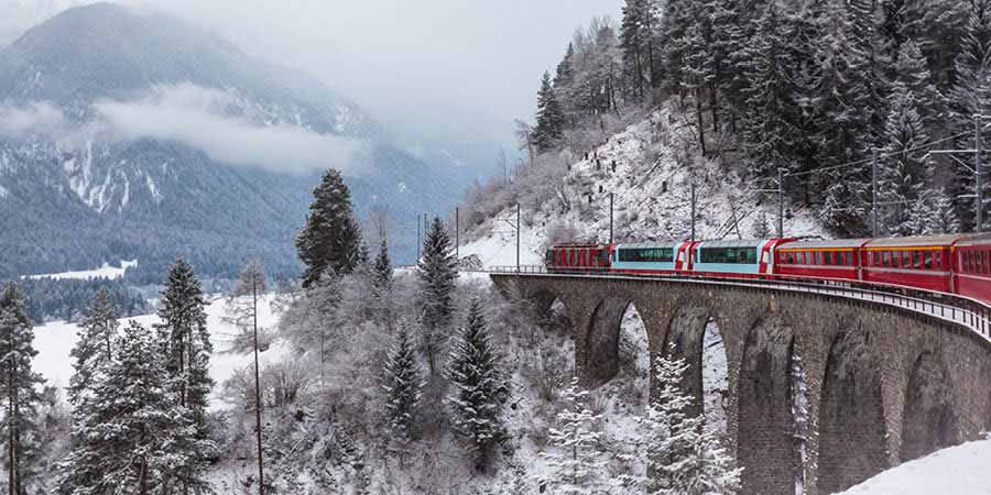 Experiencing the Glacier Express in winter